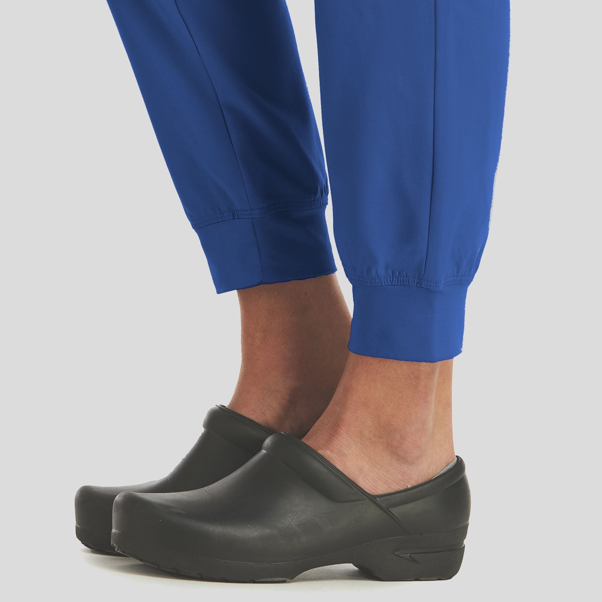 Maevn_Momentum_5092_royal_detail2