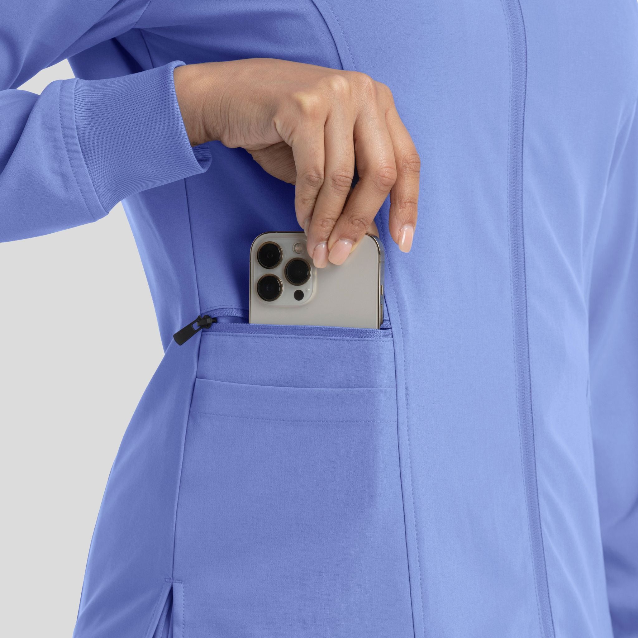 Epic_4812_Ceil_detail